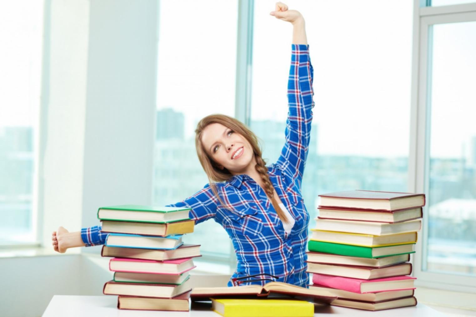 Detaillierte Finanzanalyse mit Diagrammen und Berechnungen